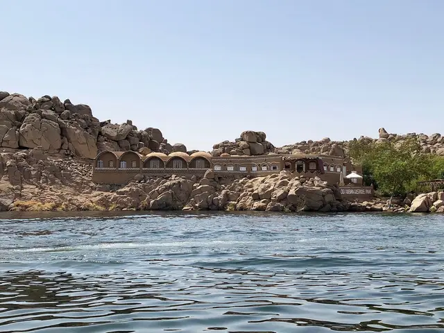 بيت نوبي تجريبي على النيل — أسوان