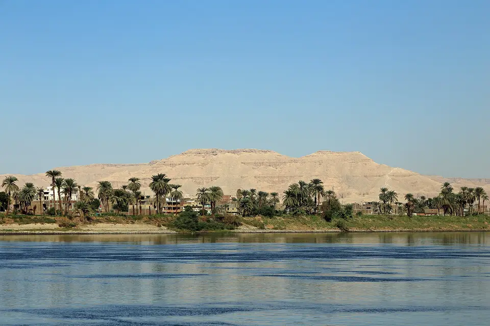 الأقصر